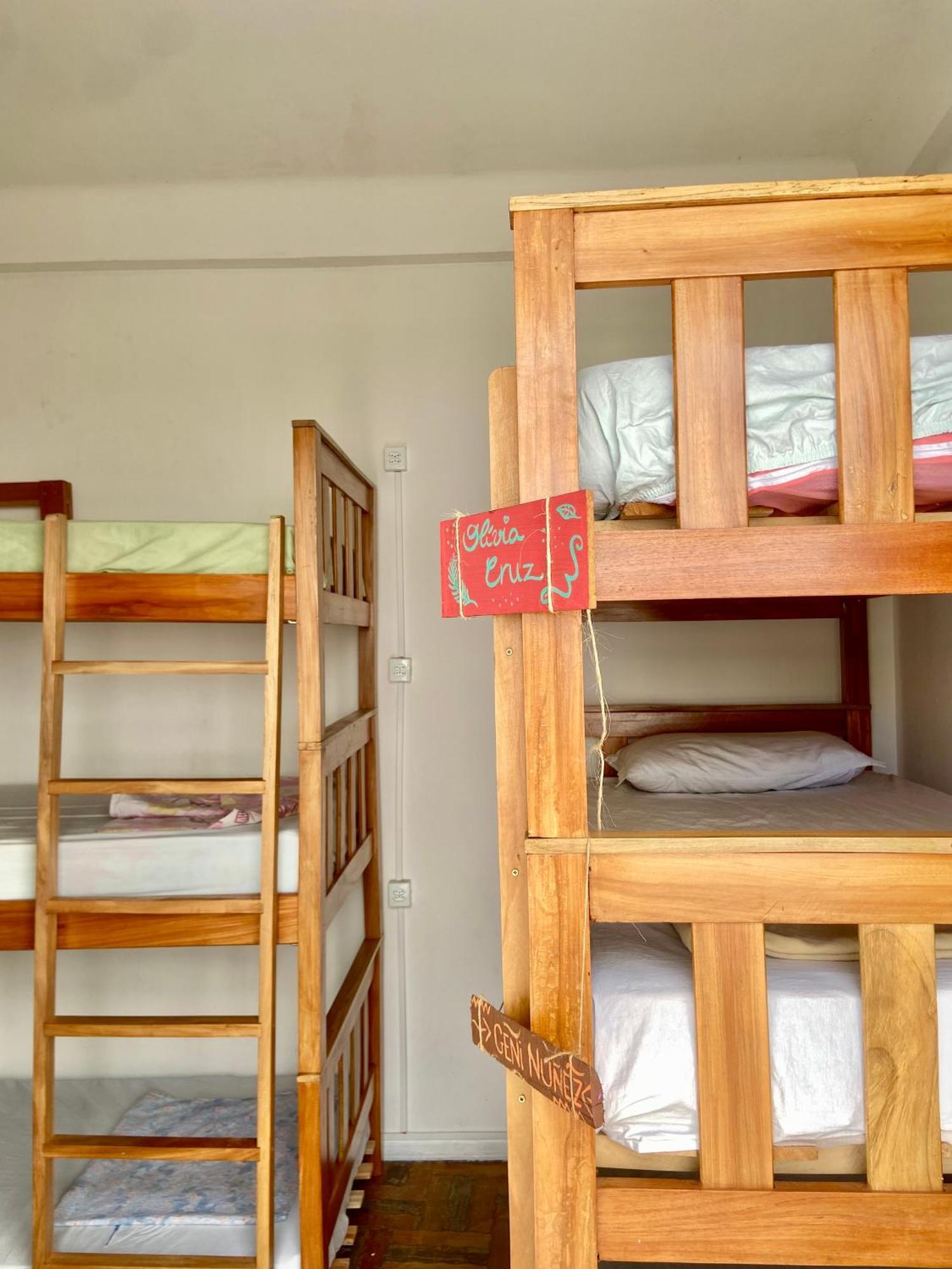Casamarelo Hostel Salvador Buitenkant foto
